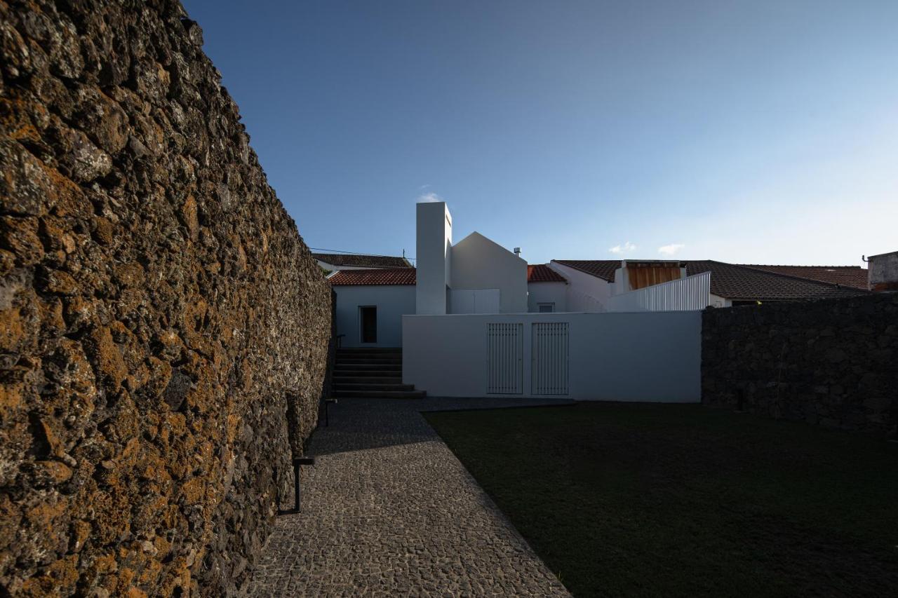 Entre Muros - Turismo Rural - Casa Com Jardim E Acesso Direto Ao Mar Рибейра-Гранди Экстерьер фото